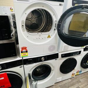 Pair Hisense 10KG Washing Machine and 8KG series 5 Heat Pump Dryer