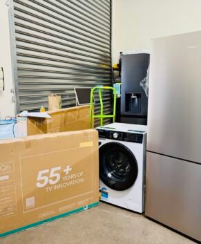 Combo Deal Hisense: 503L Bottom Mount Fridge, 8.5kg Front Load Washer & 55'Q6QAU QLED 2025 Model Smart TV